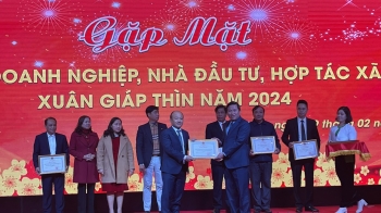 Công ty Cổ phần Đầu tư Nước sạch Sông Đà vinh dự nhận Bằng khen của Chủ tịch UBND tỉnh Hòa Bình